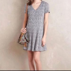 5$25 Anthropologie Dolan V neck short sleeve ribbed knit dress size XS